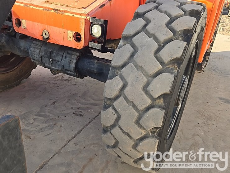 2016-sky-trak-8042-image-16