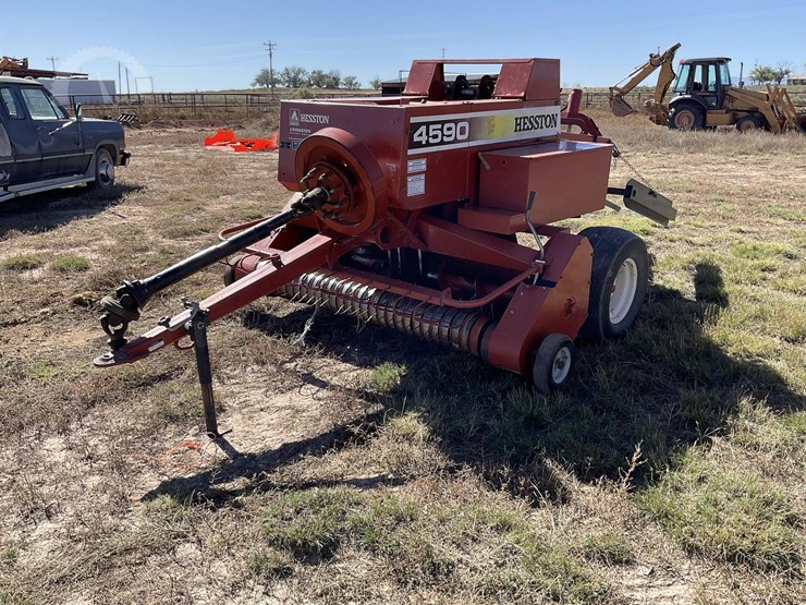 2001-hesston-4590-image-2
