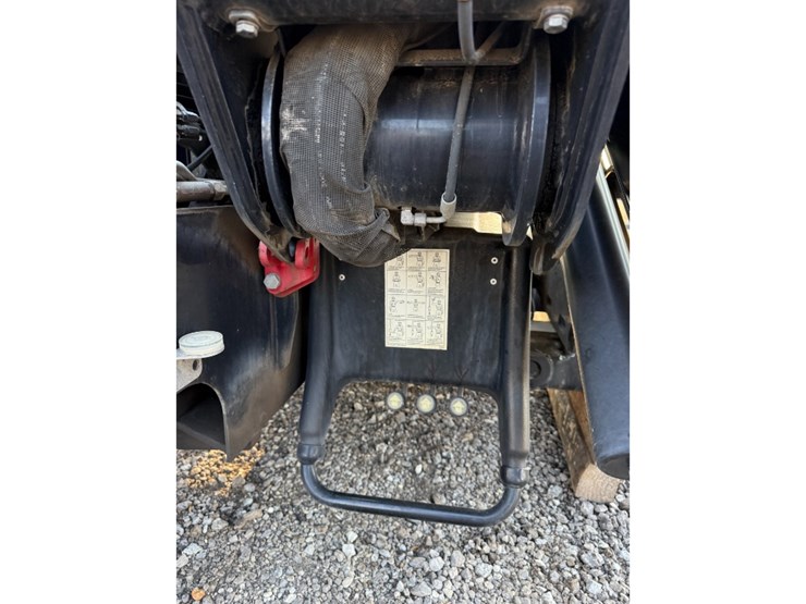 2012-hiab-288-ep-5-hipro-knuckle-crane-w/-22'6"-x-102"-steel-flatbed-w/-headache-rack-&-hiab-forks-image-9