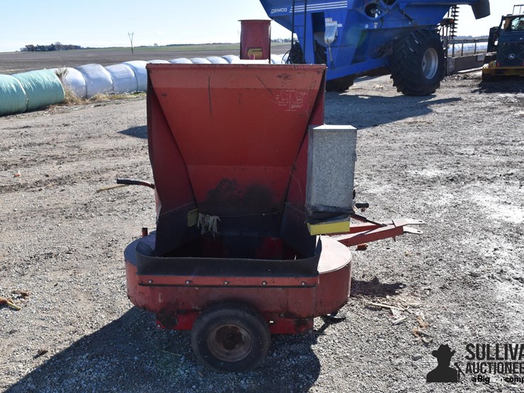 gehl-fb1580-pull-type-forage-blower-image-4