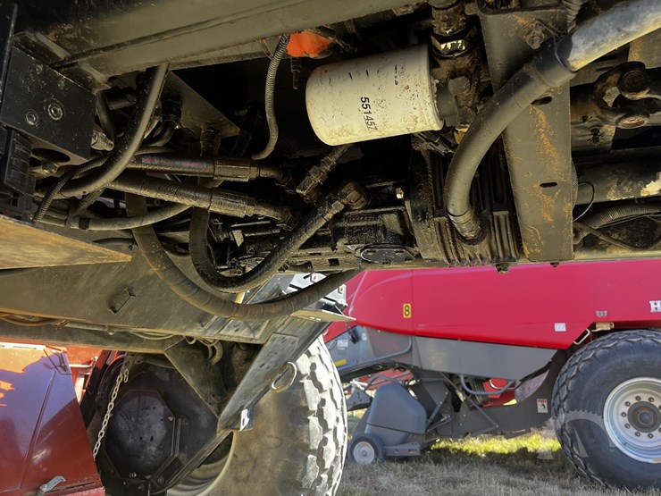 2005-hesston-9260-image-11