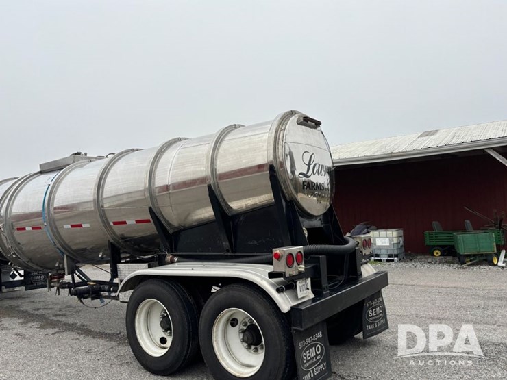 1982-trailmobile-trailer-image-6