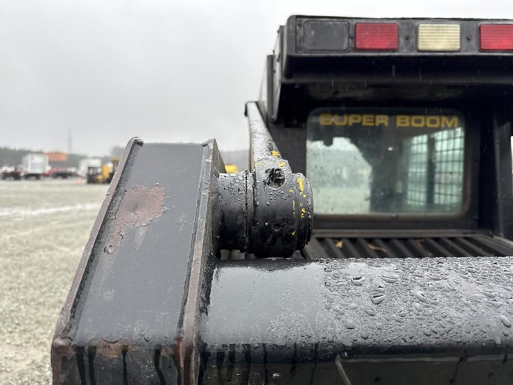 new-holland-lx885-image-32