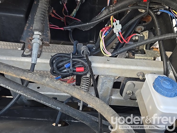 2020-club-car-carryall-1700-image-48