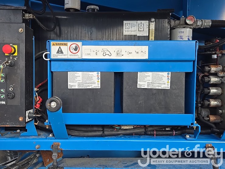 2015-genie-zx-135-image-105