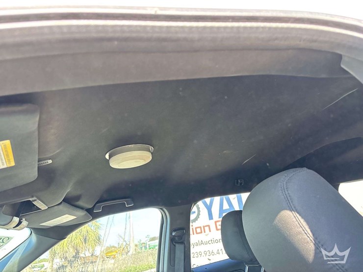 2017-ford-explorer-image-17