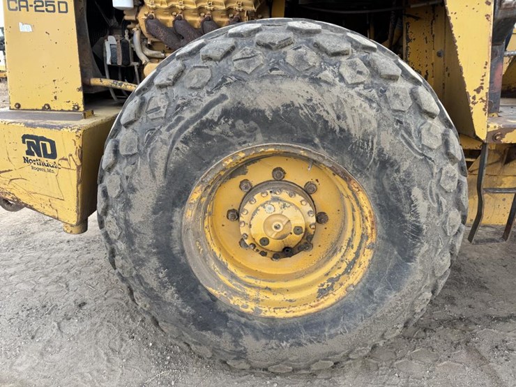 1982-caterpillar-3208-image-52