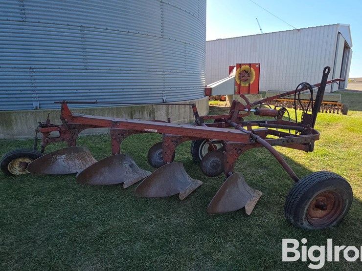 4-bottom-plow-image-4