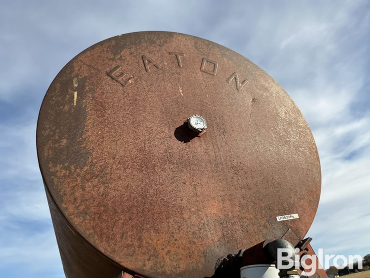 250-gal-fuel-tank-w/-stand-image-11