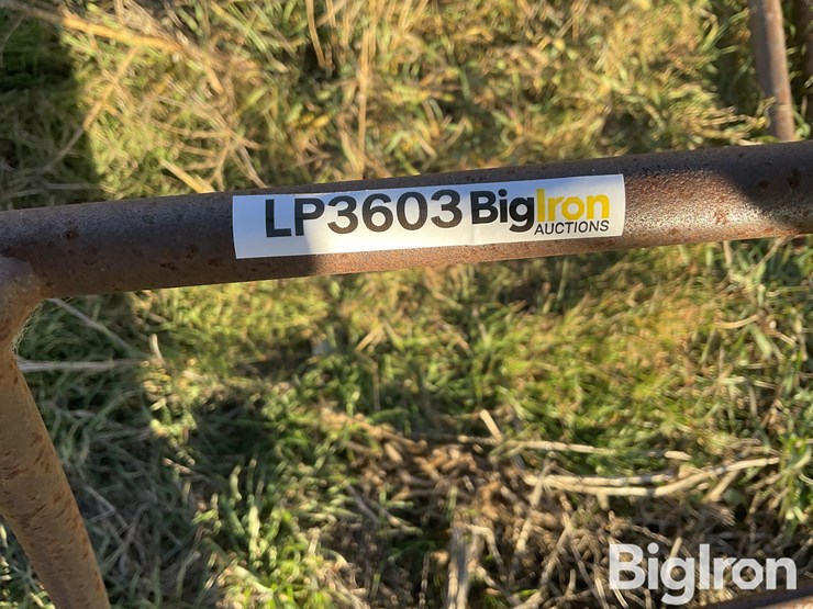 round-bale-feeder-image-13