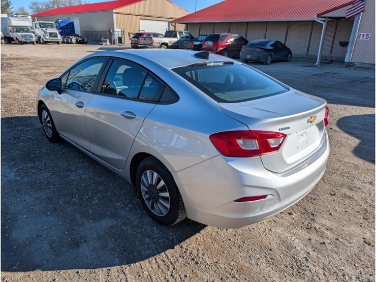 2016-chevrolet-cruze-image-8