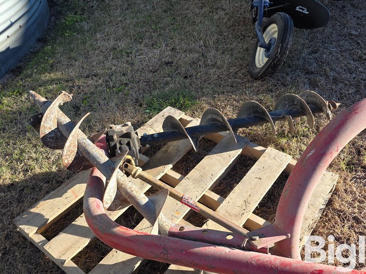 3-pt-post-hole-auger-image-1