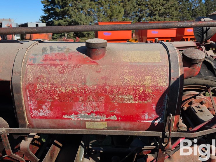 1938-farmall-f-20-2wd-tractor-image-13