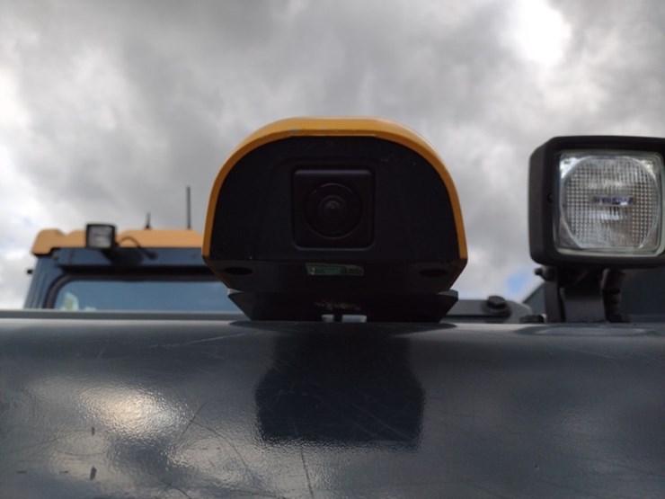 22-hyundai-hx140al-image-56