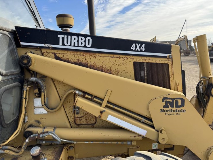 caterpillar-416b-image-24