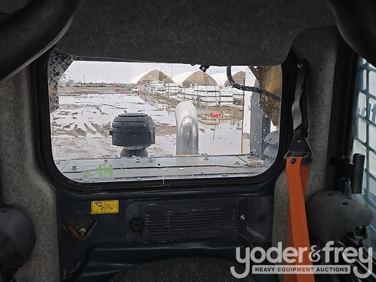 2020-deere-333g-image-67