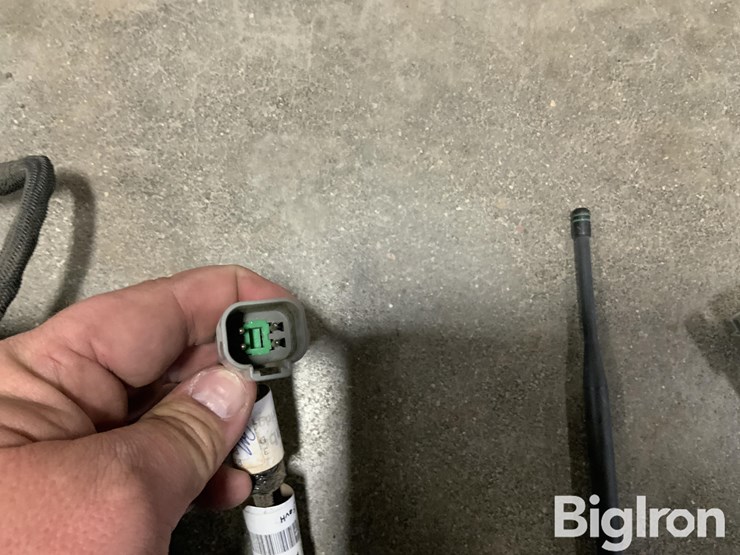 john-deere-starfire-rtk-radio-image-11