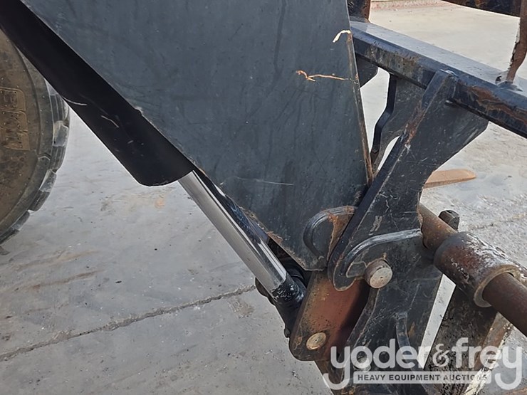 2016-sky-trak-8042-image-66