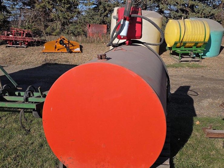 500-gal-fuel-tank-&-pump-image-6