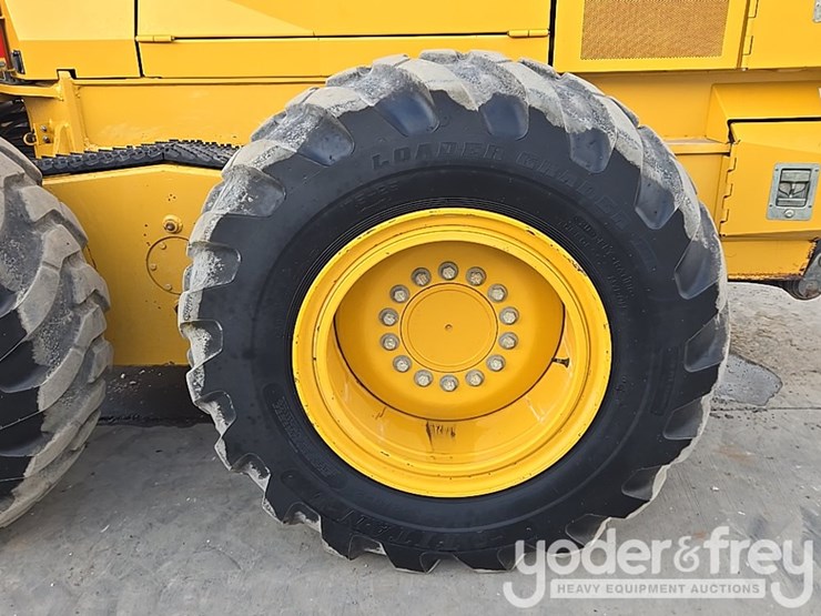 2017-deere-872g-image-77