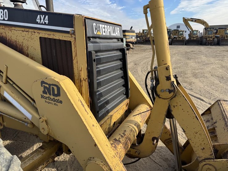 caterpillar-416b-image-25