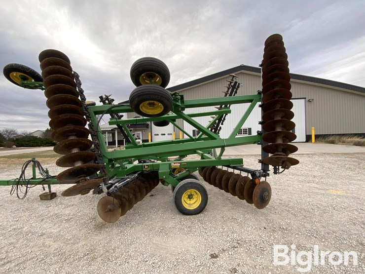 john-deere-630-image-16