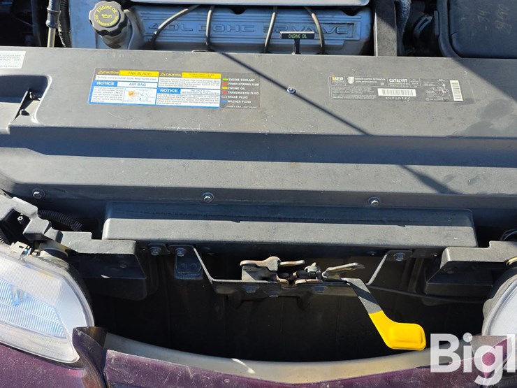 1995-oldsmobile-aurora-4-door-sedan-image-13