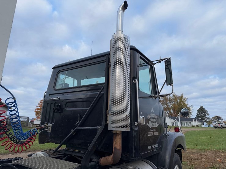 1990-cummins-m11-image-17