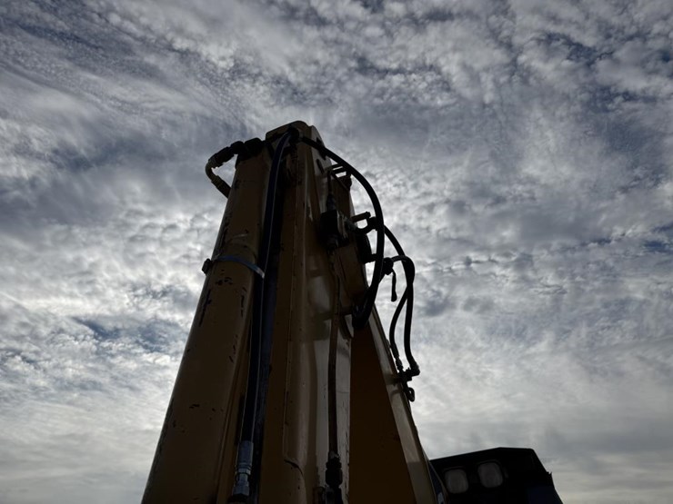 caterpillar-416b-image-42