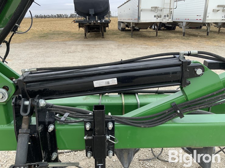 moore-built-25r30-liquid-fertilizer-applicator-image-16