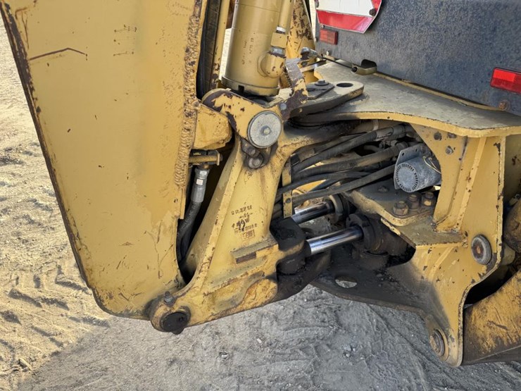 caterpillar-416b-image-43