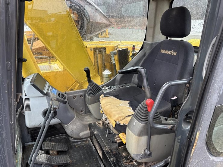 komatsu-pc138us-image-71