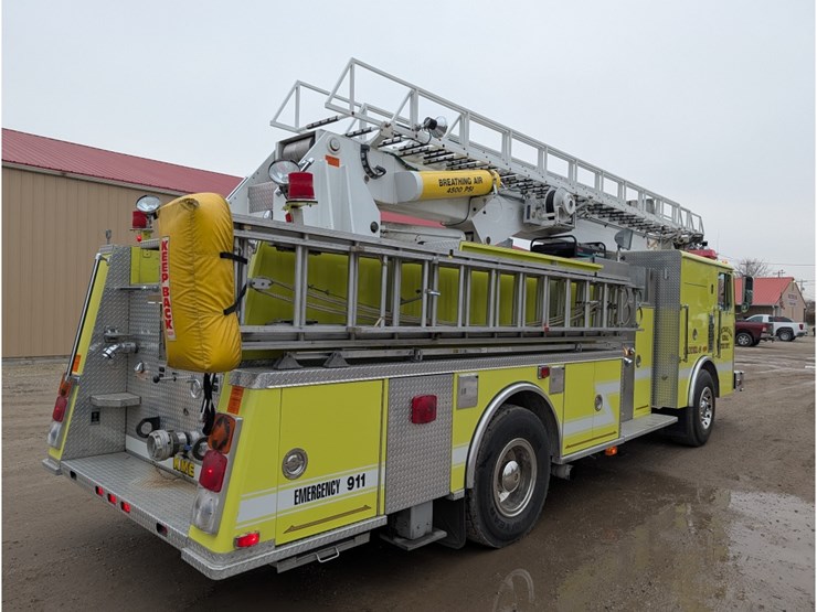 1995-kme-ladder-truck-image-8