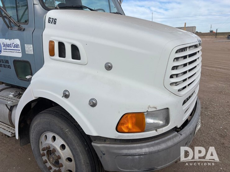 2000-caterpillar-10-image-44