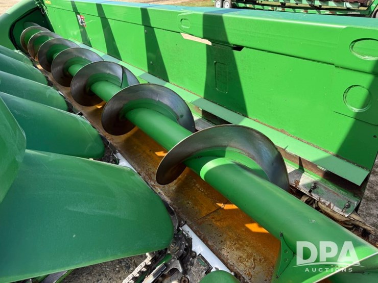 2014-john-deere-616c-image-12