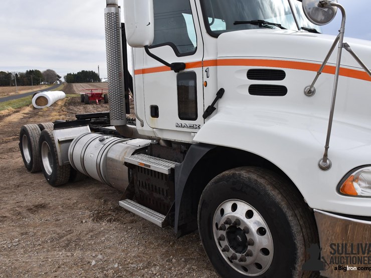 2011-mack-cxu613-t/a-truck-tractor-image-20