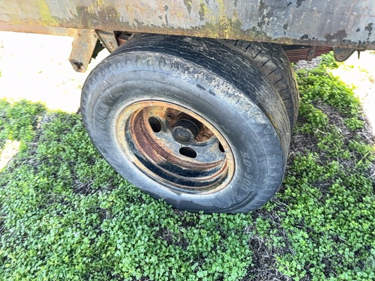 truck-body-with-hydraulic-cylinder,-still-in-place-with-poly-tank,-rinse-tank,-motor,-located-at-107-jernigan-swamp-rd.,-ahoskie,-nc-image-18