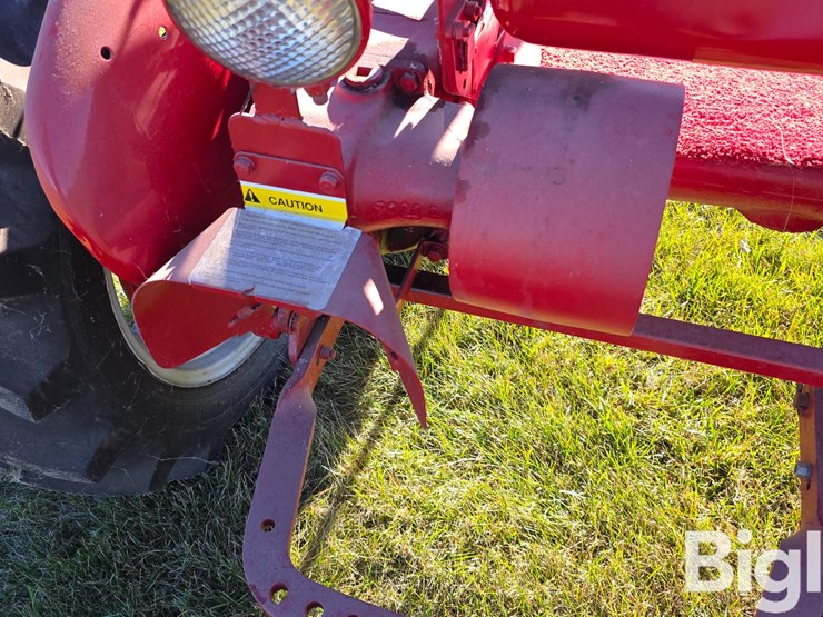 1948-farmall-super-a-2wd-tractor-image-11