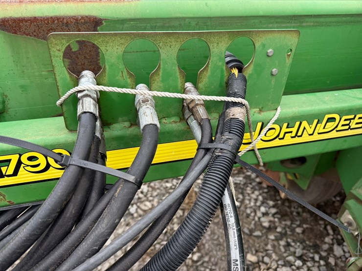 john-deere-1790-image-49