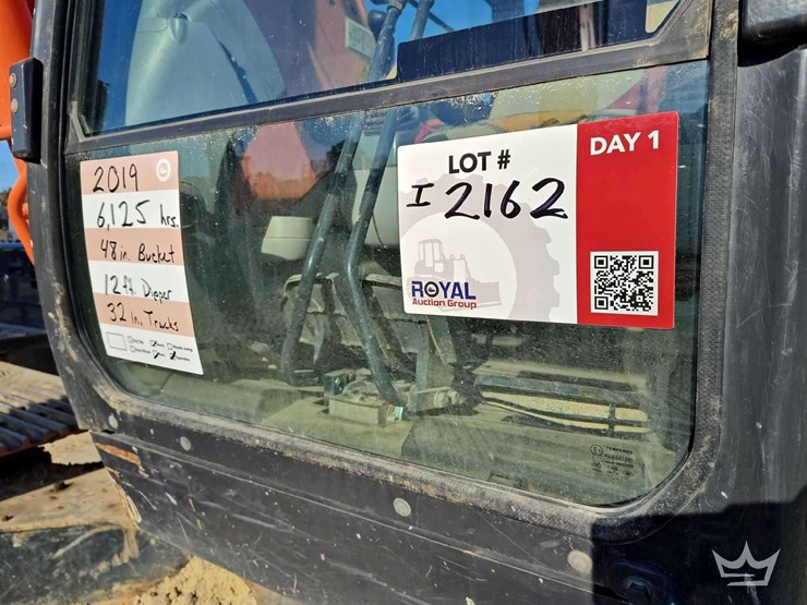 2019-hitachi-zx300-lc-image-43