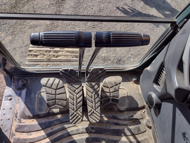 20-hyundai-hx140-lc-image-8