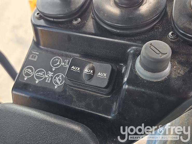 2017-deere-872g-image-162