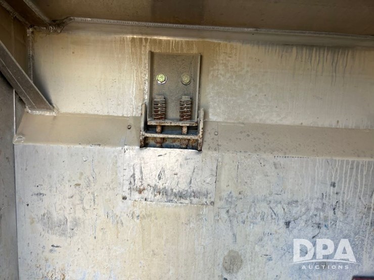 2007-freightliner-petroleum-truck-(jn3391,-unit-2373)-image-48