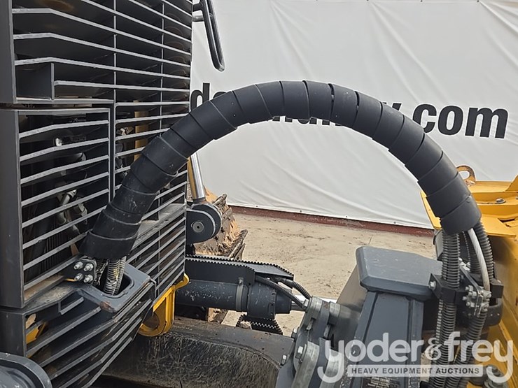 2019-deere-850l-wlt-image-47