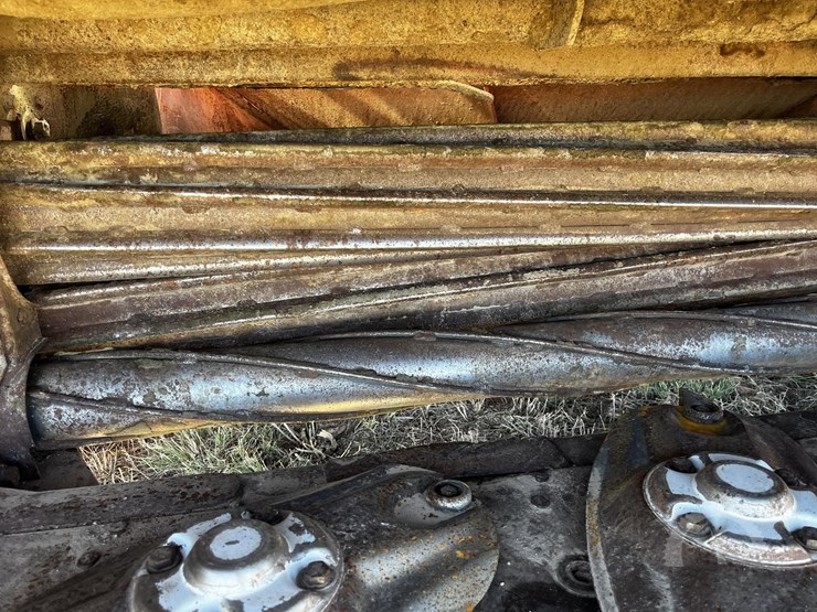 2005-hesston-9260-image-28