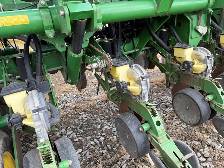 john-deere-1790-image-34