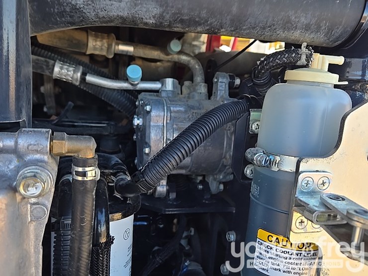 2022-yanmar-vio80-image-72