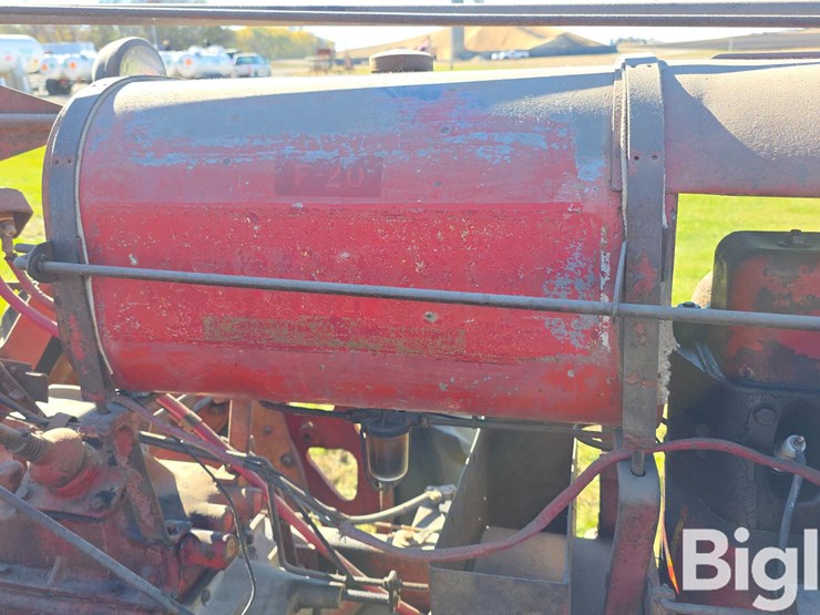 1938-farmall-f-20-2wd-tractor-image-14