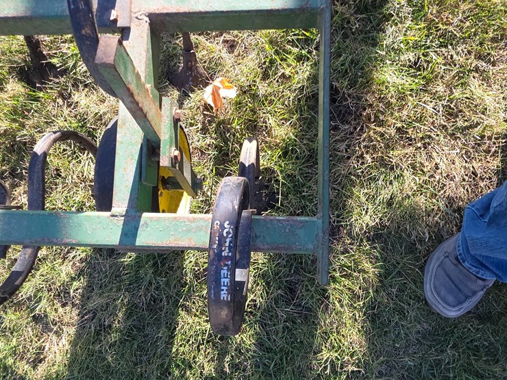 john-deere-f11-field-cultivator-image-11