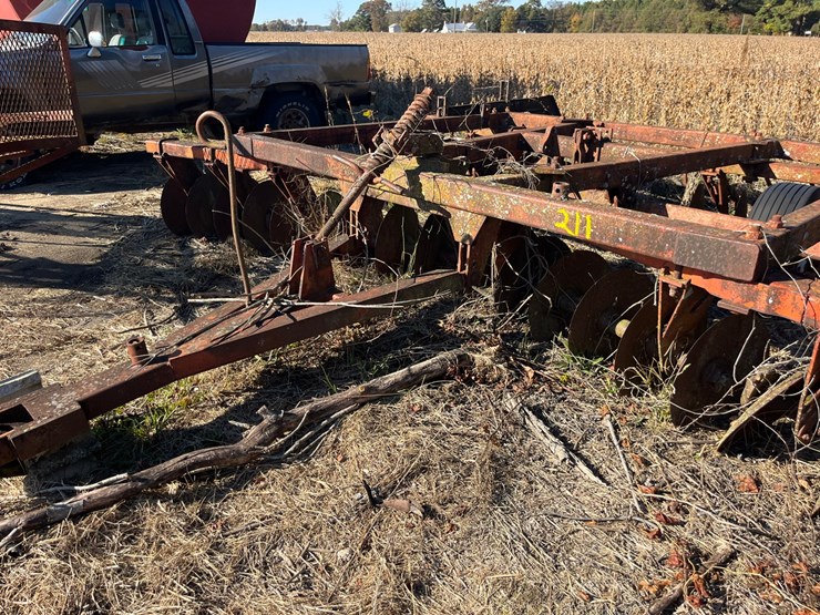 13’-case-disk,-needs-work,-no-hydraulics,-frame-for-drag-board,-located-at-276-jonestown-rd-snowhill,-n-c-image-14